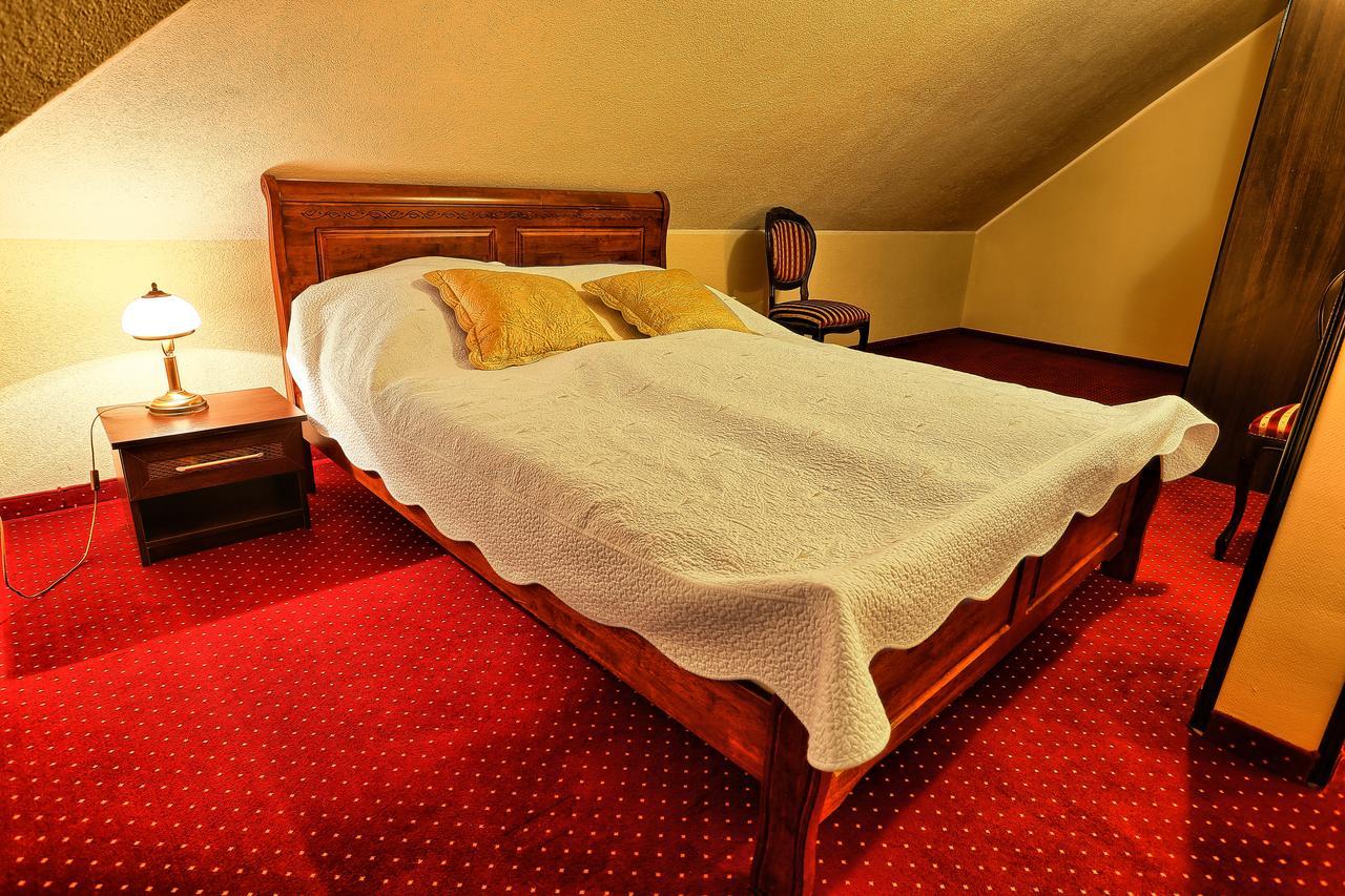 Hotel Zodiak Radomsko Εξωτερικό φωτογραφία