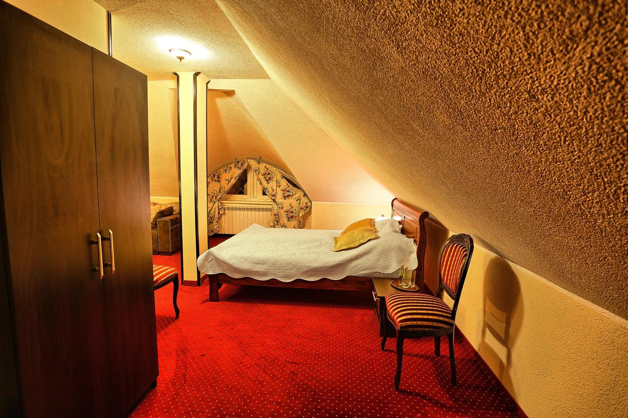 Hotel Zodiak Radomsko Εξωτερικό φωτογραφία