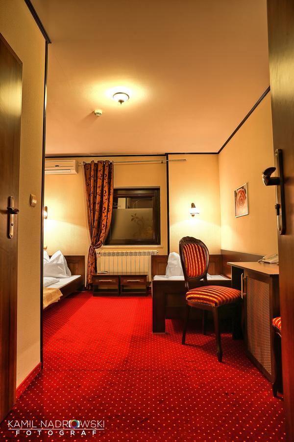 Hotel Zodiak Radomsko Εξωτερικό φωτογραφία