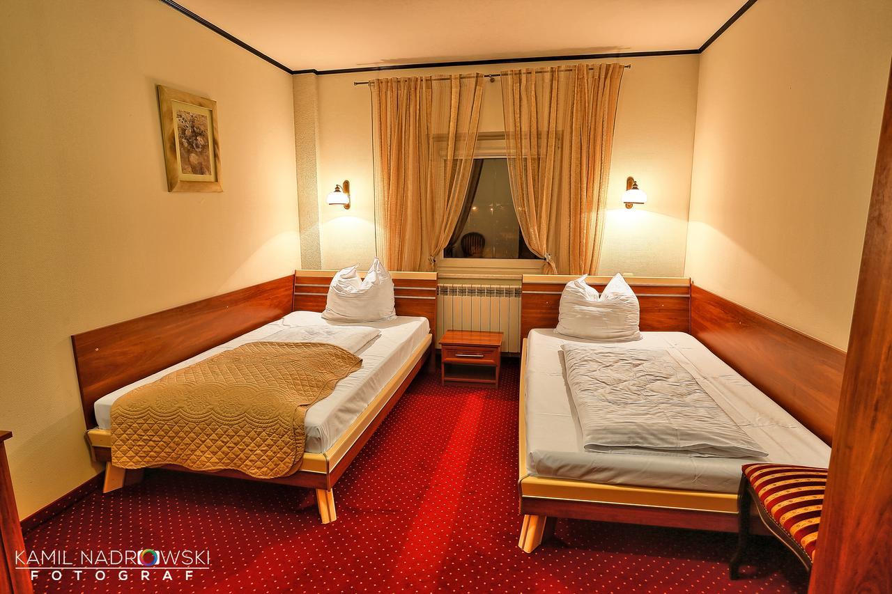 Hotel Zodiak Radomsko Εξωτερικό φωτογραφία