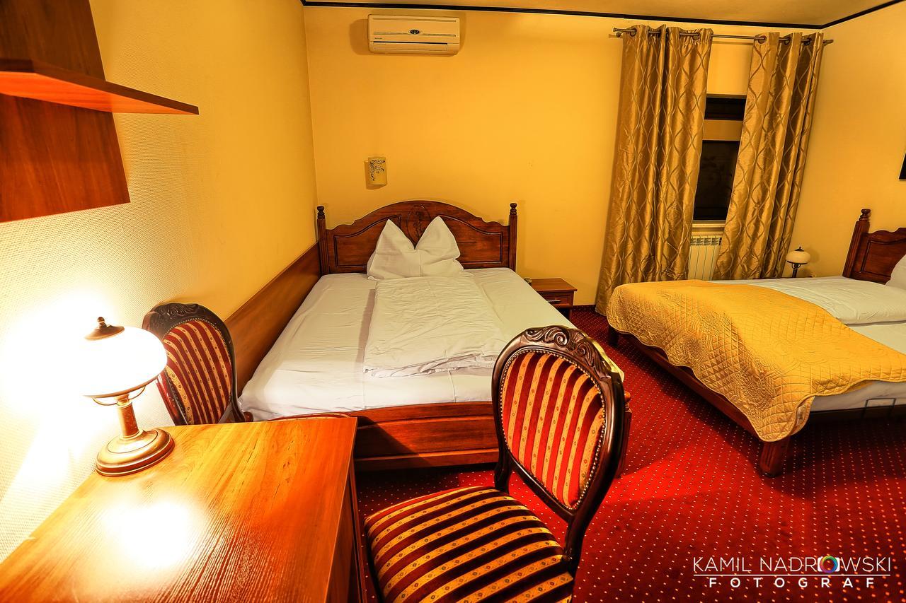 Hotel Zodiak Radomsko Εξωτερικό φωτογραφία