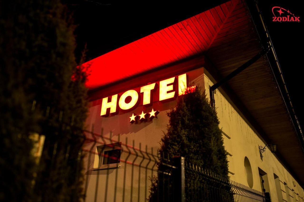 Hotel Zodiak Radomsko Εξωτερικό φωτογραφία