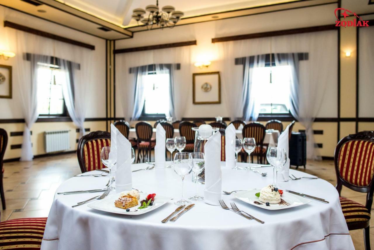 Hotel Zodiak Radomsko Εξωτερικό φωτογραφία